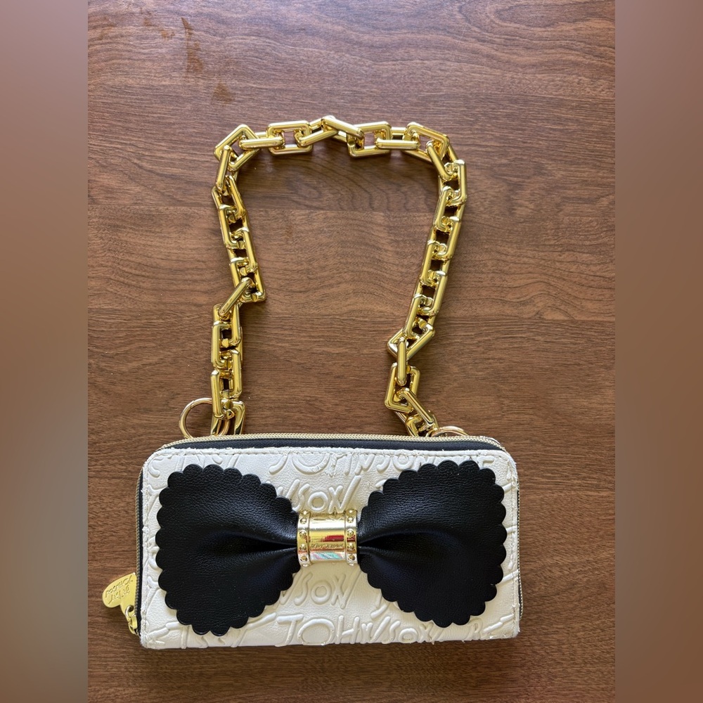 Betsey Johnson wallet